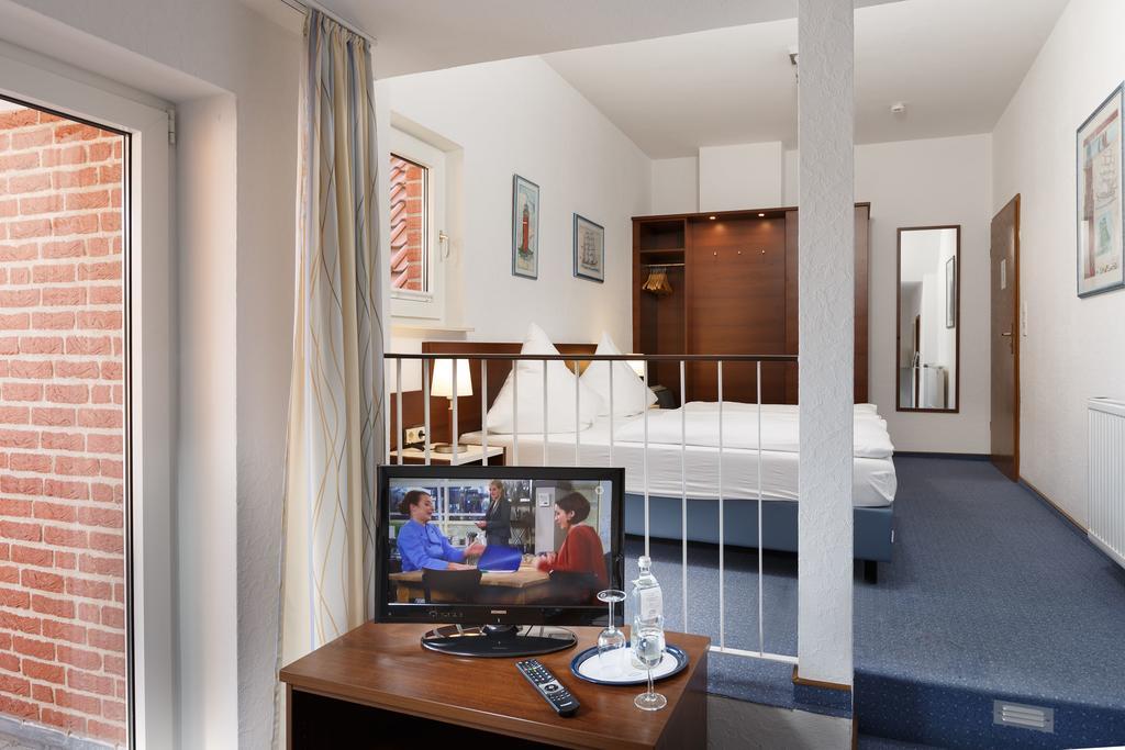 קושהאבן Hotel Seeschwalbe מראה חיצוני תמונה