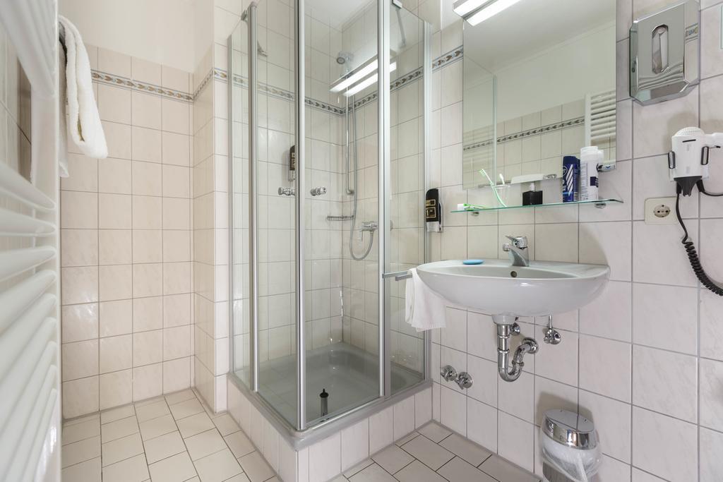 קושהאבן Hotel Seeschwalbe מראה חיצוני תמונה