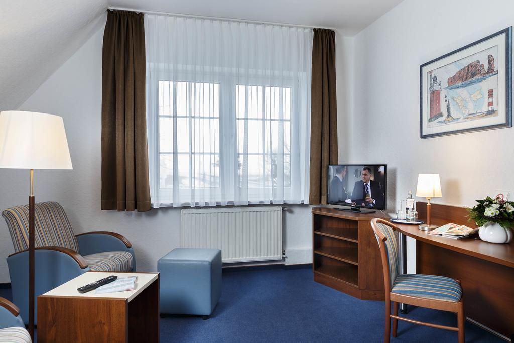 קושהאבן Hotel Seeschwalbe מראה חיצוני תמונה