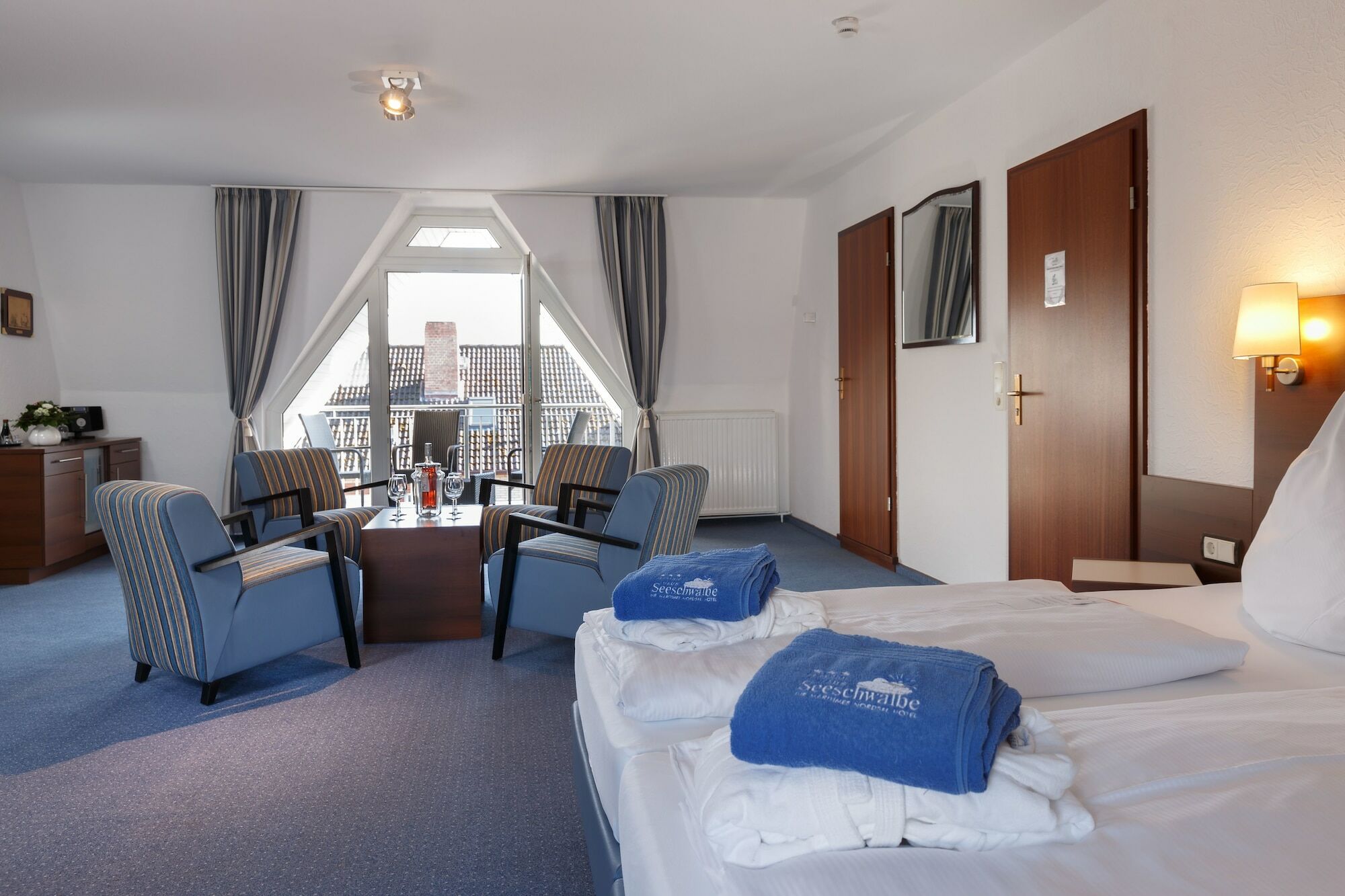 קושהאבן Hotel Seeschwalbe מראה חיצוני תמונה
