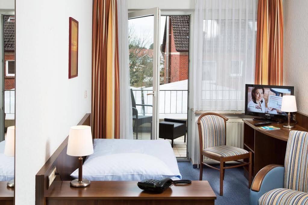 קושהאבן Hotel Seeschwalbe מראה חיצוני תמונה